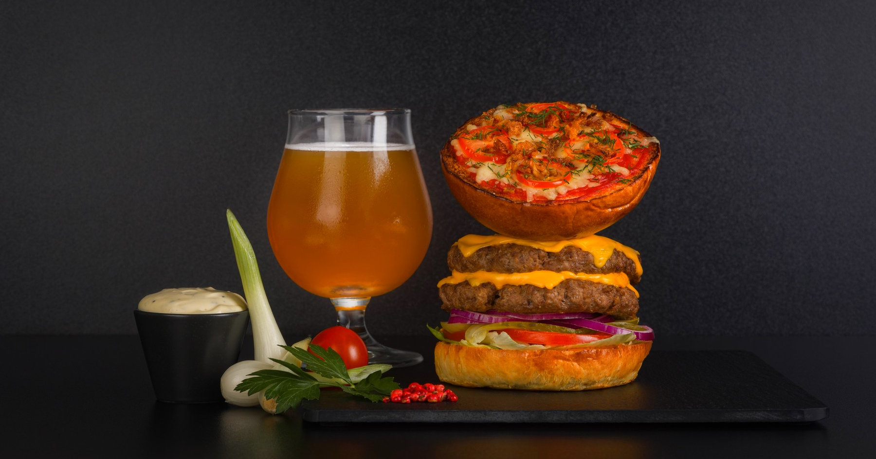 OSTREET burgers ar dzērienu